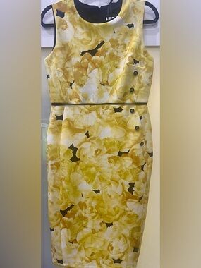BRAND NEW Enfocus Studio Yellow Floral Sheath Dress Black Trim Knee Length Size8